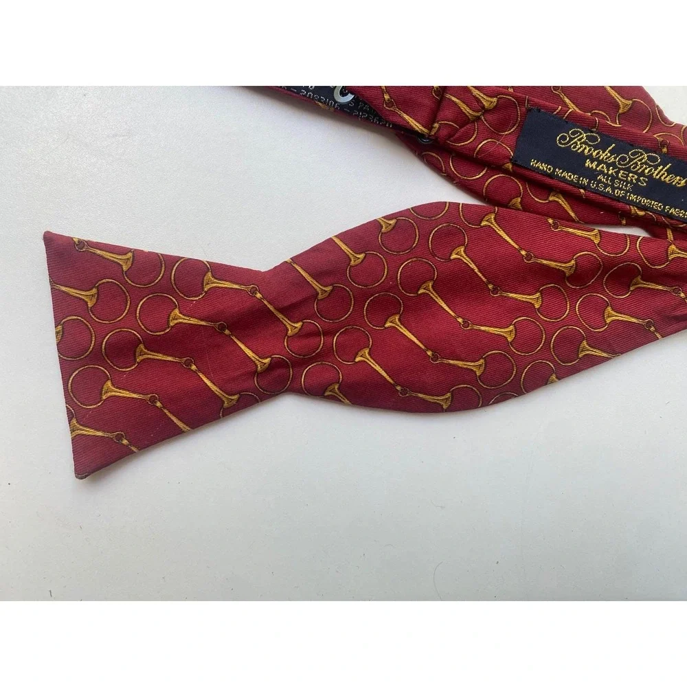 Brooks Brothers Bow Tie Mens OS‎ Burgundy Good Silk Horse Bit Equestrian Makers